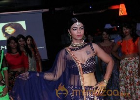 Hot Indian Models Ramp Walk Pics photo 11