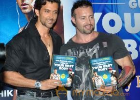 Hrithik Roshan Launch Your Best Body Fitness Book   photo 10