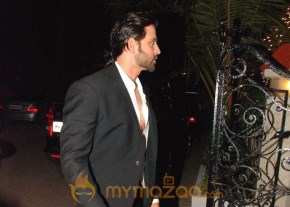 Hrithik Roshan spotted at Laila Khan engagement photo 6