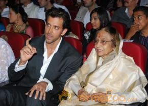 Hritik,Govinda & Urmila at Dadasaheb Phalke Academy Awards   photo 39