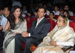 Hritik,Govinda & Urmila at Dadasaheb Phalke Academy Awards   photo 3