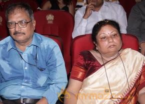 Hritik,Govinda & Urmila at Dadasaheb Phalke Academy Awards   photo 42