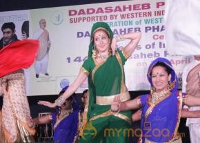 Hritik,Govinda & Urmila at Dadasaheb Phalke Academy Awards   photo 21