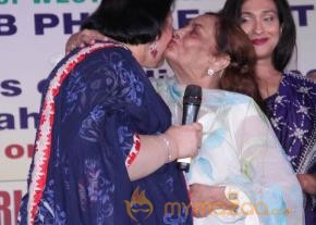 Hritik,Govinda & Urmila at Dadasaheb Phalke Academy Awards   photo 7