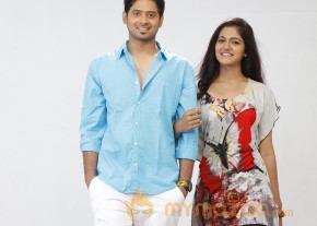 Hum Thum Movie Latest Stills photo 4