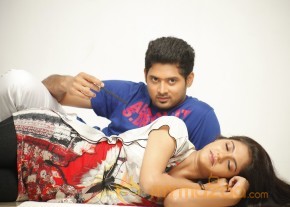 Hum Thum Movie Latest Stills photo 42