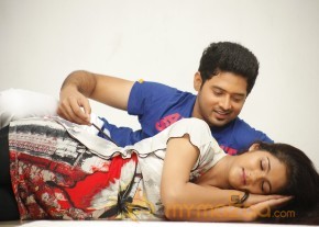 Hum Thum Movie Latest Stills photo 31