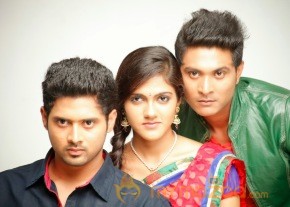 Hum Tum Movie Latest stills photo 7