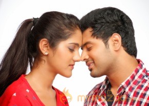 Hum Tum Movie Latest stills photo 9