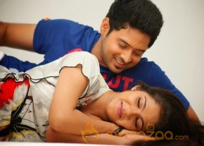Hum Tum Movie Latest stills photo 6