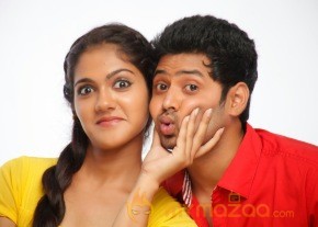 Hum Tum Movie Latest stills photo 12