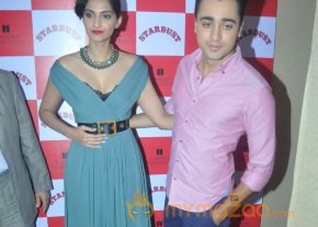 Imran Khan and Sonam At Stardust Magazine Launch photo 2
