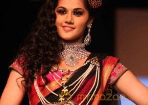 India International Jewelry Week 2013 Photos photo 16
