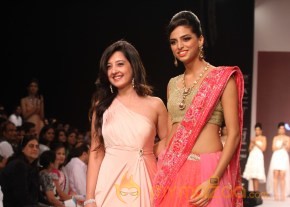 Indian Models At Saboo Fine Jewels Show at IIJW photo 18