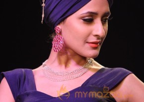 Indian Models At Saboo Fine Jewels Show at IIJW photo 7