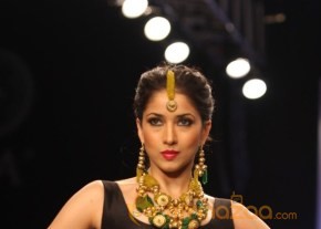 Indian Models Latest Photos photo 7