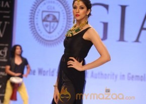 Indian Models Latest Photos photo 4