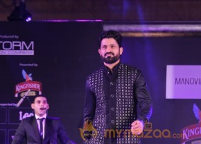 Indian Models Ramp Walk at CIFW Day3 photo 68