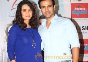 Ishkq In Paris Promotion At Reliance Digital Store 