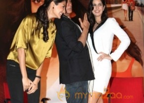 Jab Tak Hai Jan Movie Press Meet Stills photo 9