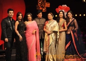 Jab takHai jaan team at India Got Talent photo 5
