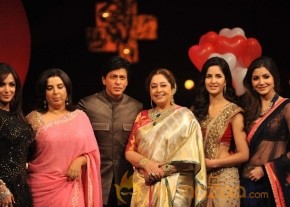 Jab takHai jaan team at India Got Talent photo 29