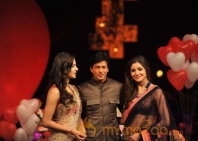 Jab takHai jaan team at India Got Talent photo 26