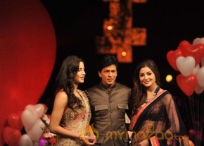 Jab takHai jaan team at India Got Talent photo 9