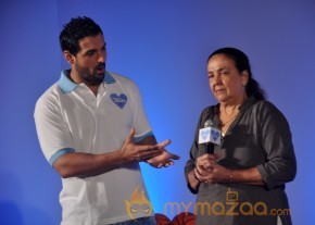John Abraham Fulfills His Mother's Basketball Dream  photo 16