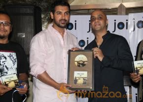 John Abraham Launch Pitol Soku Joi Album   photo 14