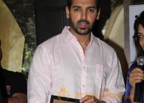 John Abraham Launch Pitol Soku Joi Album   photo 4