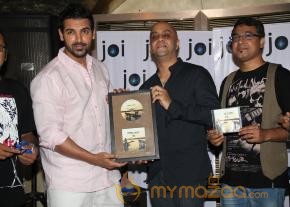 John Abraham Launch Pitol Soku Joi Album   photo 11
