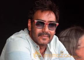 Kajol Devgn & Ajay Devgn At The Clean & Green Lonavala Event  photo 32