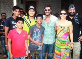 Kajol Devgn & Ajay Devgn At The Clean & Green Lonavala Event  photo 18