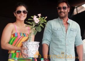 Kajol Devgn & Ajay Devgn At The Clean & Green Lonavala Event  photo 9