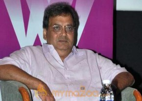 Karan Johar At Whistling Woods photo 12