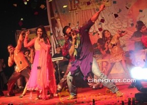 KHILADI 786 MOVIE PROMOTION PHOTOS photo 3