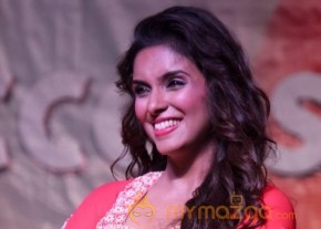 KHILADI 786 MOVIE PROMOTION PHOTOS photo 14