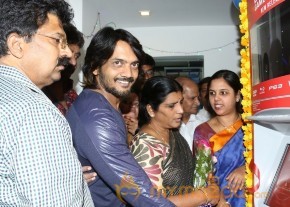 Kiosks Ebox Launch Photos Gallery photo 45