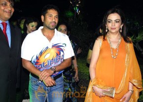 Koena Mitra at Mumbai Indians bash photo 11