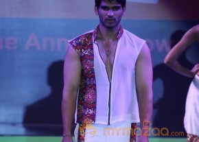 Lakhotia Love India Fashion Show Photos 02 photo 48