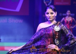 Lakhotia Love India Fashion Show Photos 02 photo 36