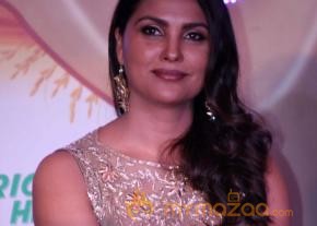 Lara Dutta At Fautune Rice Oil lauch photo 8