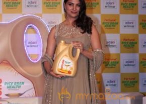 Lara Dutta At Fautune Rice Oil lauch photo 9