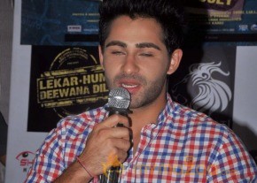 Lekar Hum Deewana Dil Movie Press Meet photo 60
