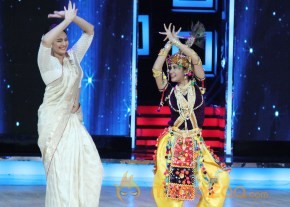 Lootera Team At Star Plus India Dancing Superstar 2  photo 28