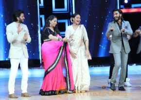 Lootera Team At Star Plus India Dancing Superstar 2  photo 31