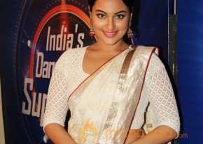 Lootera Team At Star Plus India Dancing Superstar 2  photo 32
