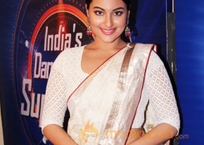 Lootera Team At Star Plus India Dancing Superstar 2  photo 23