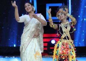 Lootera Team At Star Plus India Dancing Superstar 2  photo 30
